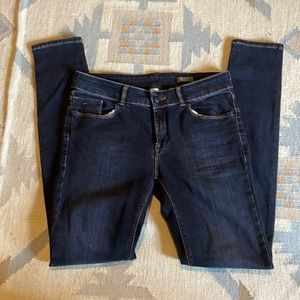 NWOT Mango dark wash Olivia skinny jeans